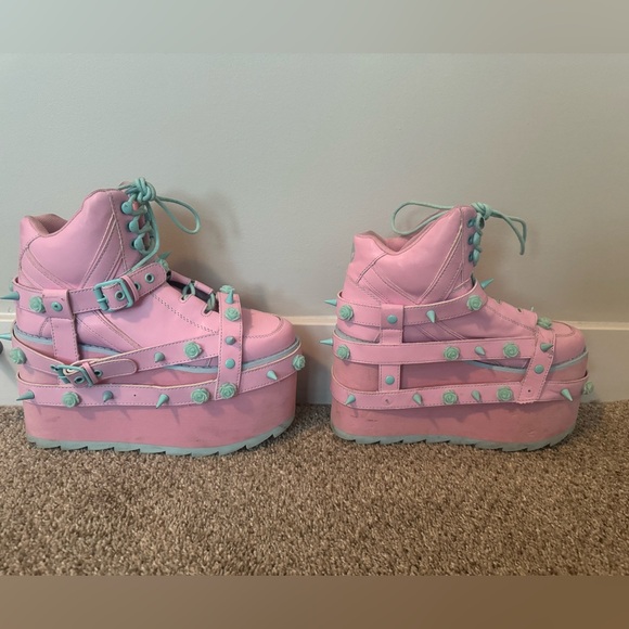 BABY PINK QOZMO BONDAGE ROSE PLATFORM SNEAKERS - Picture 6 of 10